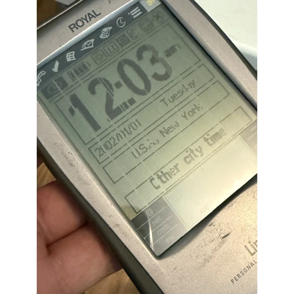 Royal‎ Linea 8 Personal Digital Assistant  ( Bad Screen) Parts Or Fixing